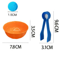 Jeu d'éveil de discrimination des couleurs pour enfants. Amuses toi à ranger avec la pince les pompons selon la même couleur du petit pot correspondant.